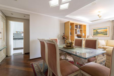 Apartamento à venda com 98m², 3 quartos e 2 vagas Apartamento à venda com 98m², 3 quartos e 2 vagasSala de Jantar