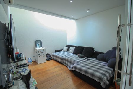 Casa à venda com 320m², 4 quartos e 4 vagas Casa à venda com 320m², 4 quartos e 4 vagasSala 2