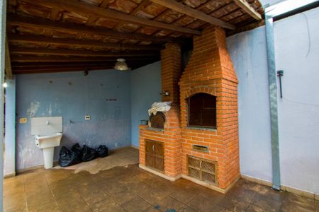 Casa à venda com 264m², 2 quartos e 3 vagasChurrasqueira