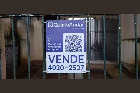 Casa à venda com 264m², 2 quartos e 3 vagasPlaquinha instalada na fachada