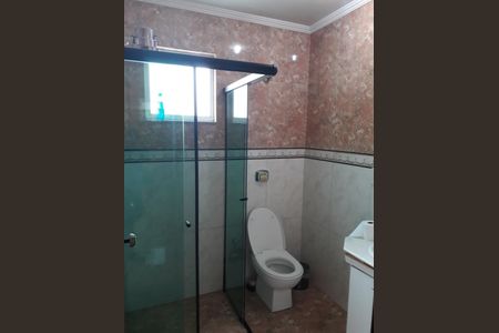 Casa à venda com 270m², 3 quartos e 2 vagas Casa à venda com 270m², 3 quartos e 2 vagasBanheiro
