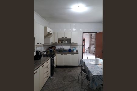 Casa à venda com 270m², 3 quartos e 2 vagas Casa à venda com 270m², 3 quartos e 2 vagasCozinha