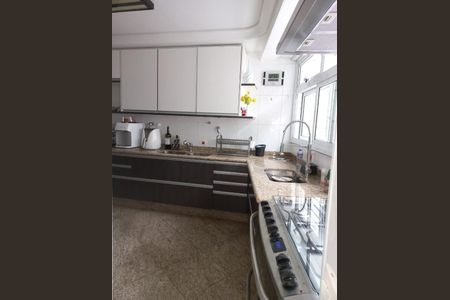 Casa à venda com 253m², 3 quartos e 4 vagas Casa à venda com 253m², 3 quartos e 4 vagasCozinha