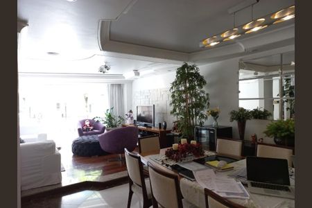 Casa à venda com 253m², 3 quartos e 4 vagas Casa à venda com 253m², 3 quartos e 4 vagasSala