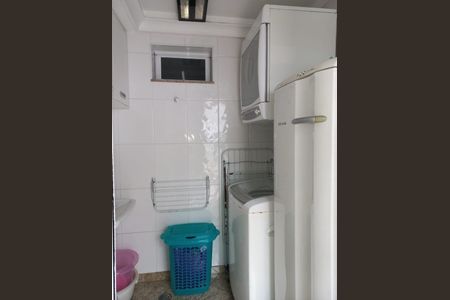 Casa à venda com 253m², 3 quartos e 4 vagas Casa à venda com 253m², 3 quartos e 4 vagasLavanderia