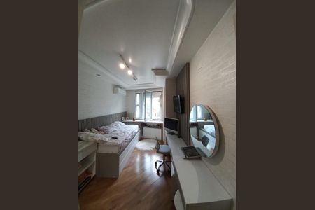 Casa à venda com 253m², 3 quartos e 4 vagas Casa à venda com 253m², 3 quartos e 4 vagasDormitório