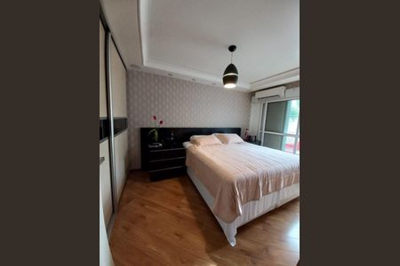 Casa à venda com 253m², 3 quartos e 4 vagas Casa à venda com 253m², 3 quartos e 4 vagasDormitório