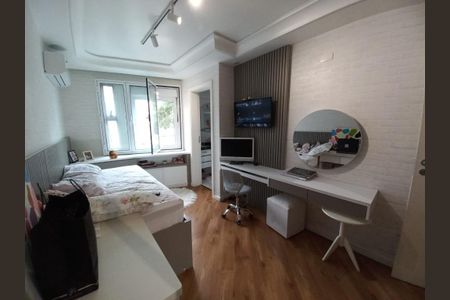 Casa à venda com 253m², 3 quartos e 4 vagas Casa à venda com 253m², 3 quartos e 4 vagasDormitório