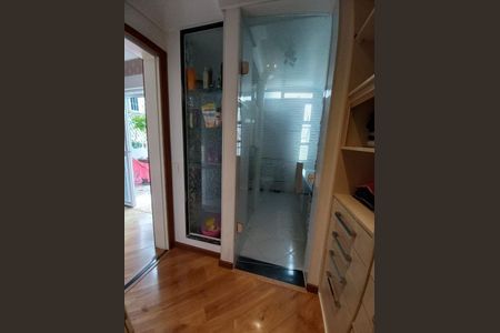 Casa à venda com 253m², 3 quartos e 4 vagas Casa à venda com 253m², 3 quartos e 4 vagasDormitório