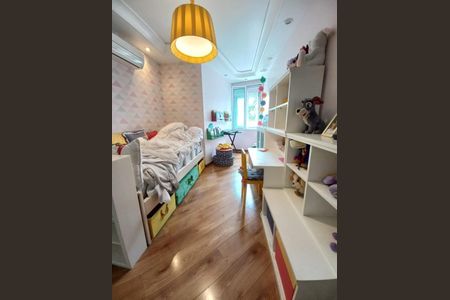 Casa à venda com 253m², 3 quartos e 4 vagas Casa à venda com 253m², 3 quartos e 4 vagasDormitório