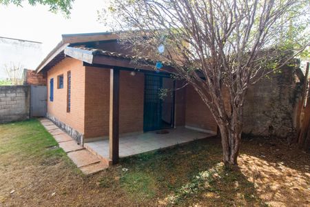 Casa à venda com 1500m², 3 quartos e 4 vagas Casa à venda com 1500m², 3 quartos e 4 vagasÁrea Externa