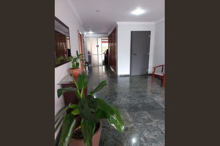 Apartamento à venda com 62m², 2 quartos e 1 vaga Apartamento à venda com 62m², 2 quartos e 1 vagaHall