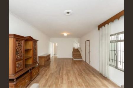 Casa à venda com 192m², 3 quartos e 2 vagas Casa à venda com 192m², 3 quartos e 2 vagasSALA