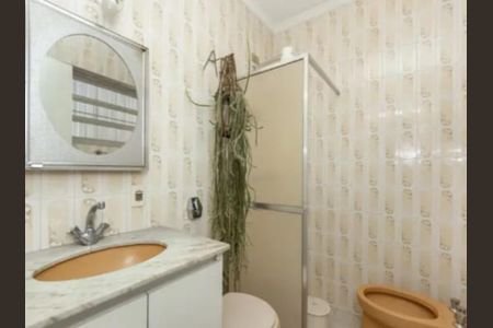 Casa à venda com 192m², 3 quartos e 2 vagas Casa à venda com 192m², 3 quartos e 2 vagasBANHEIRO