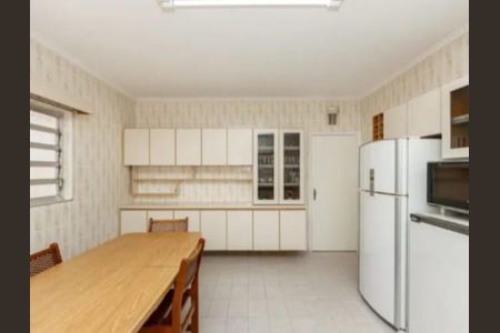 Casa à venda com 192m², 3 quartos e 2 vagas Casa à venda com 192m², 3 quartos e 2 vagasCOZINHA