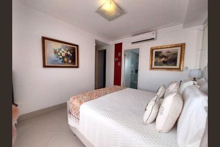 Apartamento à venda com 224m², 4 quartos e 4 vagas Apartamento à venda com 224m², 4 quartos e 4 vagasDormitório
