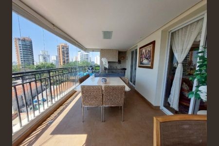 Apartamento à venda com 224m², 4 quartos e 4 vagas Apartamento à venda com 224m², 4 quartos e 4 vagasVaranda Gourmet