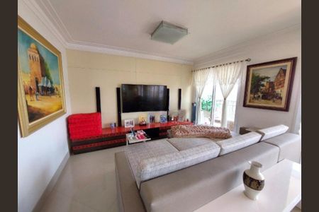Apartamento à venda com 224m², 4 quartos e 4 vagas Apartamento à venda com 224m², 4 quartos e 4 vagasSala