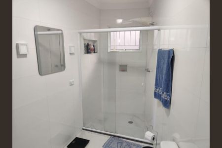 Casa à venda com 220m², 3 quartos e 4 vagas Casa à venda com 220m², 3 quartos e 4 vagasBanheiro