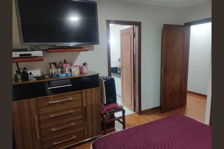 Casa à venda com 220m², 3 quartos e 4 vagas Casa à venda com 220m², 3 quartos e 4 vagasDormitório