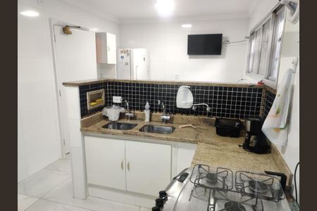 Casa à venda com 220m², 3 quartos e 4 vagas Casa à venda com 220m², 3 quartos e 4 vagasCozinha