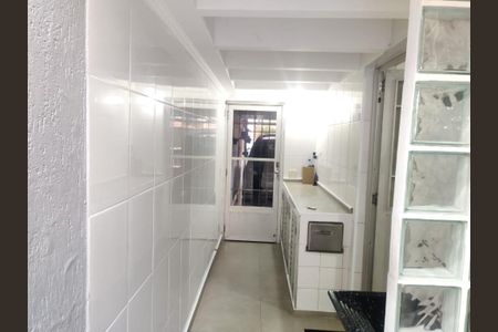 Casa à venda com 220m², 3 quartos e 4 vagas Casa à venda com 220m², 3 quartos e 4 vagasLavanderia