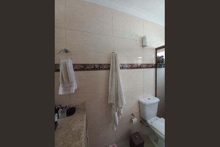 Casa à venda com 223m², 3 quartos e 4 vagas Casa à venda com 223m², 3 quartos e 4 vagasBanheiro