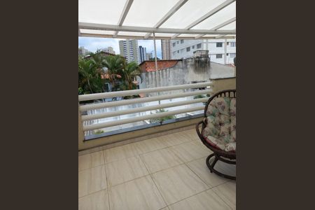 Casa à venda com 223m², 3 quartos e 4 vagas Casa à venda com 223m², 3 quartos e 4 vagasVaranda