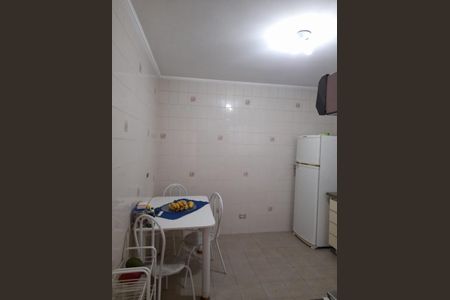 Casa à venda com 210m², 4 quartos e 2 vagas Casa à venda com 210m², 4 quartos e 2 vagasCozinha