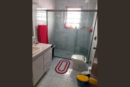 Casa à venda com 210m², 4 quartos e 2 vagas Casa à venda com 210m², 4 quartos e 2 vagasBanheiro