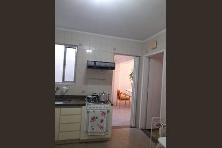 Casa à venda com 210m², 4 quartos e 2 vagas Casa à venda com 210m², 4 quartos e 2 vagasCozinha