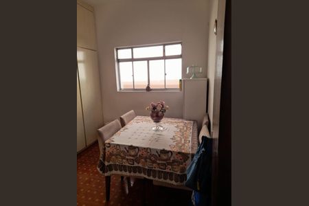 Casa à venda com 210m², 4 quartos e 2 vagas Casa à venda com 210m², 4 quartos e 2 vagasCozinha