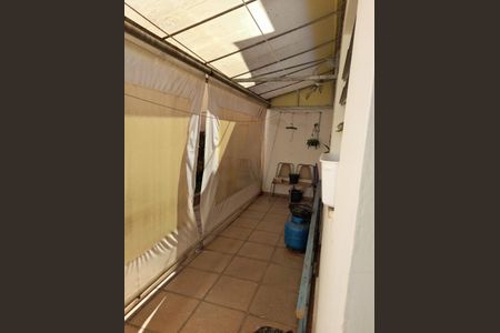 Casa à venda com 210m², 4 quartos e 2 vagas Casa à venda com 210m², 4 quartos e 2 vagasQuintal