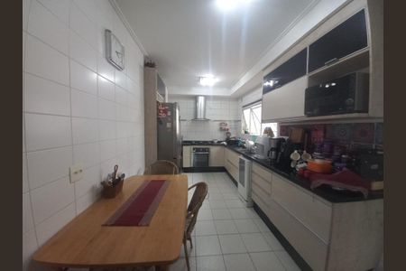 Apartamento à venda com 155m², 3 quartos e 3 vagas Apartamento à venda com 155m², 3 quartos e 3 vagasCozinha