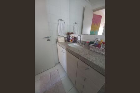 Apartamento à venda com 155m², 3 quartos e 3 vagas Apartamento à venda com 155m², 3 quartos e 3 vagasBanheiro