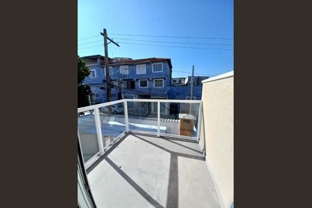 Casa à venda com 82m², 2 quartos e 2 vagas Casa à venda com 82m², 2 quartos e 2 vagasVaranda
