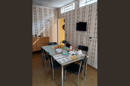 Casa à venda com 165m², 3 quartos e 4 vagas Casa à venda com 165m², 3 quartos e 4 vagasCozinha