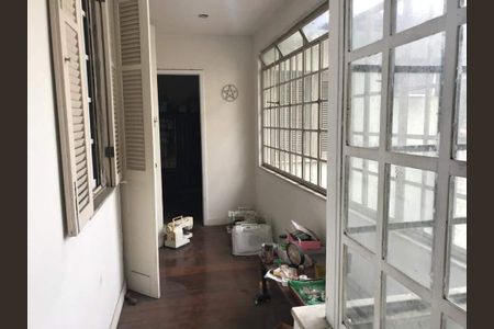 Casa à venda com 324m², 6 quartos e sem vaga