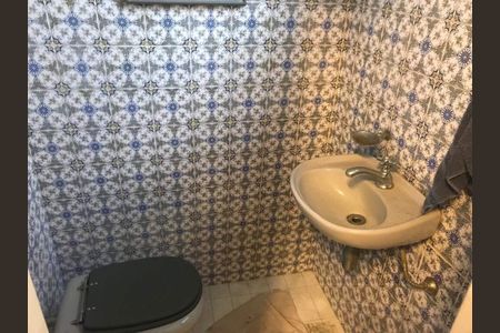 Casa à venda com 324m², 6 quartos e sem vaga