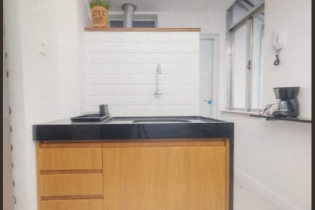 Apartamento à venda com 84m², 2 quartos e sem vaga