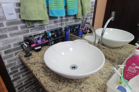 Casa à venda com 249m², 3 quartos e 4 vagasBanheiro Suite 1