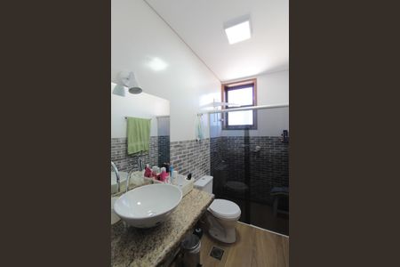 Casa à venda com 249m², 3 quartos e 4 vagasBanheiro Suite 1