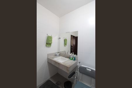 Casa à venda com 249m², 3 quartos e 4 vagasBanheiro Social