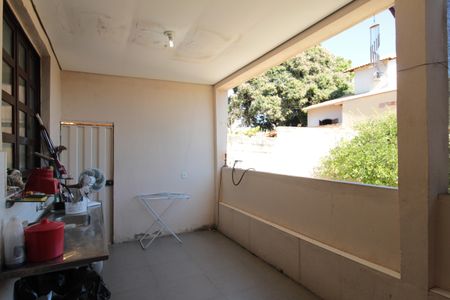 Casa à venda com 249m², 3 quartos e 4 vagasLavanderia