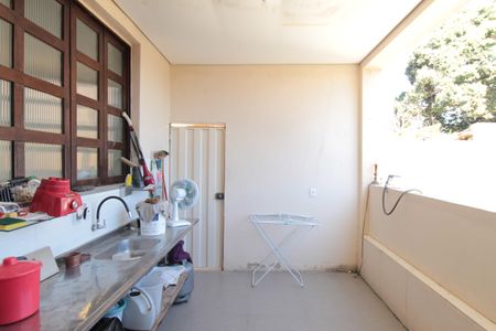 Casa à venda com 249m², 3 quartos e 4 vagasLavanderia