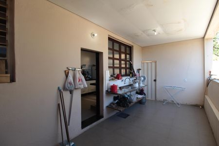 Casa à venda com 249m², 3 quartos e 4 vagasLavanderia