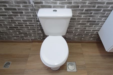 Casa à venda com 249m², 3 quartos e 4 vagasBanheiro Suite 2