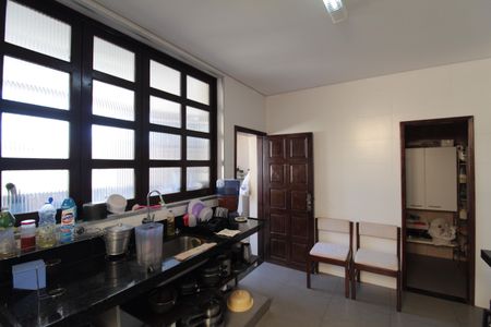 Casa à venda com 249m², 3 quartos e 4 vagasCozinha