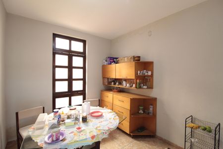 Casa à venda com 249m², 3 quartos e 4 vagasCopa