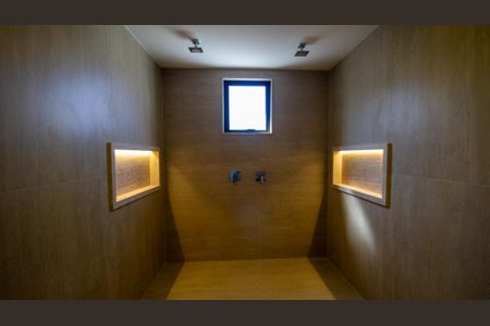 Casa à venda com 330m², 5 quartos e 2 vagas Casa à venda com 330m², 5 quartos e 2 vagasBanheiro da Suíte 1